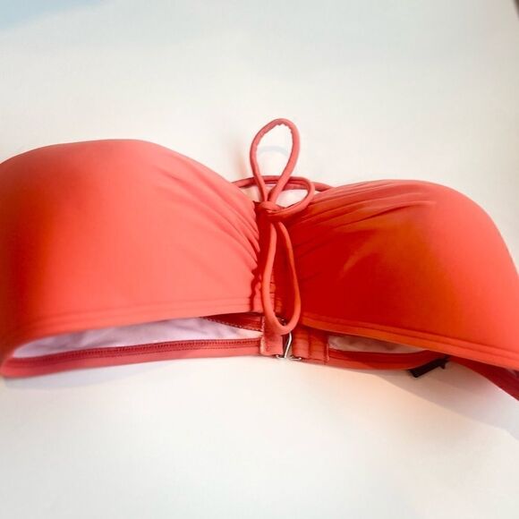 TOMMY HILFIGER Women's Ruched
Halter Bikini Swim Top Emberglow - L Clasp Closure - Picture 12 of 15